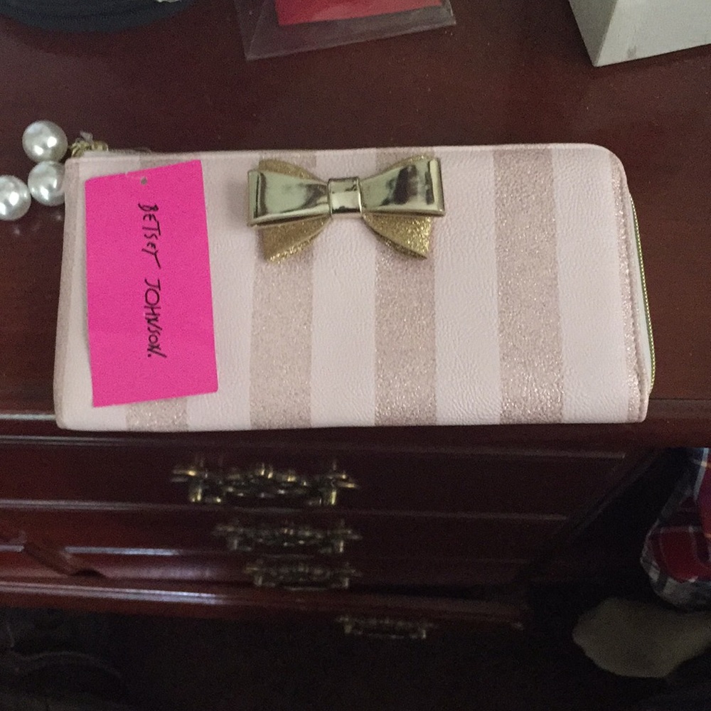 Betsey Johnson wallet